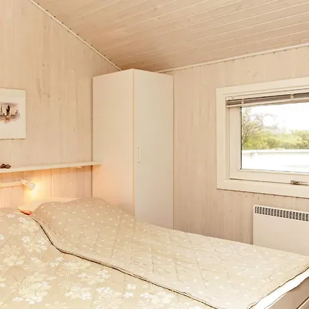 Holiday home 6 Person In Humble-by Traum *