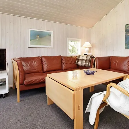 6 Person In Humble-by Traum Humble
